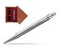Długopis Parker IM Srebrny CT w pudełku drewnianym Mahoń Single Bordo