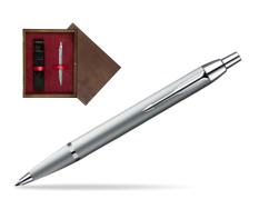 Długopis Parker IM Srebrny CT w pudełku drewnianym Wenge Single Bordo