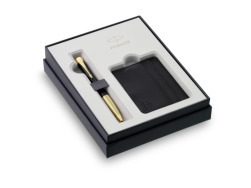 Długopis Parker Urban Muted Black GT w zestawie upominkowym z etui na karty płatnicze